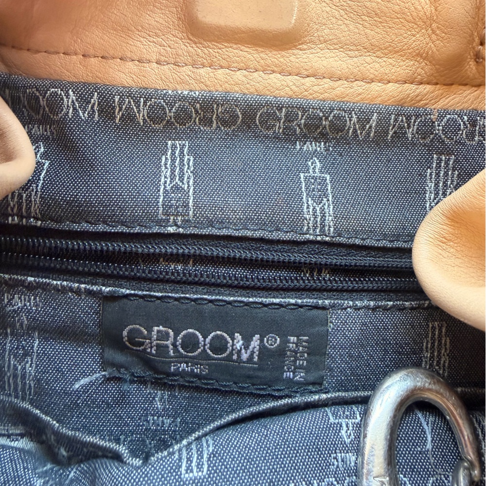 GROOM Paris Beige Bucket Shoulder Bag - Picture 7 of 7
